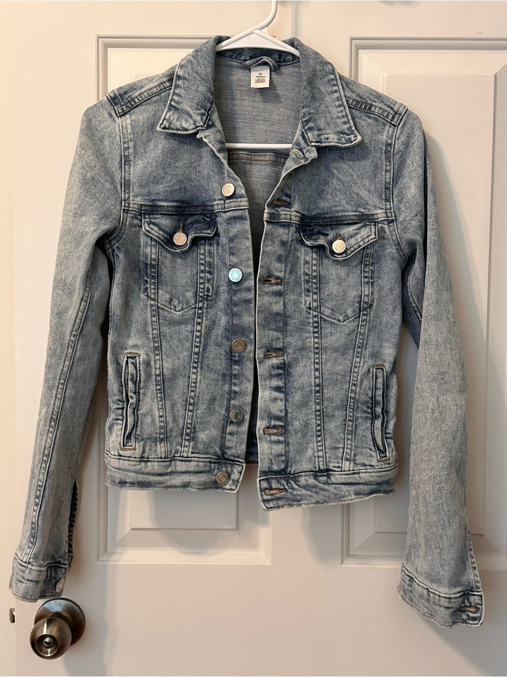 H&M Women’s Light Wash Denim Jacket